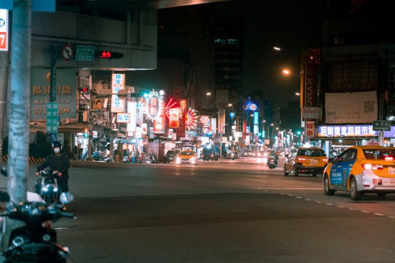 Скачивание и использование приложения Яндекс Такси в Ташкенте